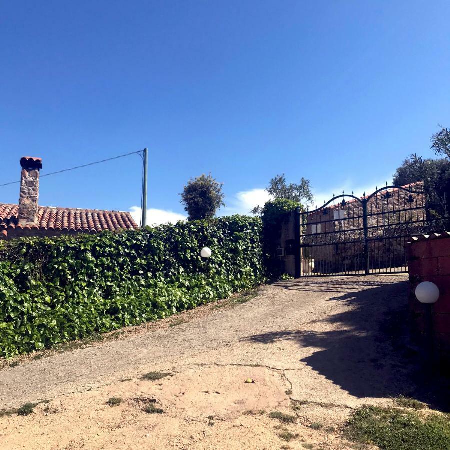 B&B La Tasgia Aggius Екстериор снимка